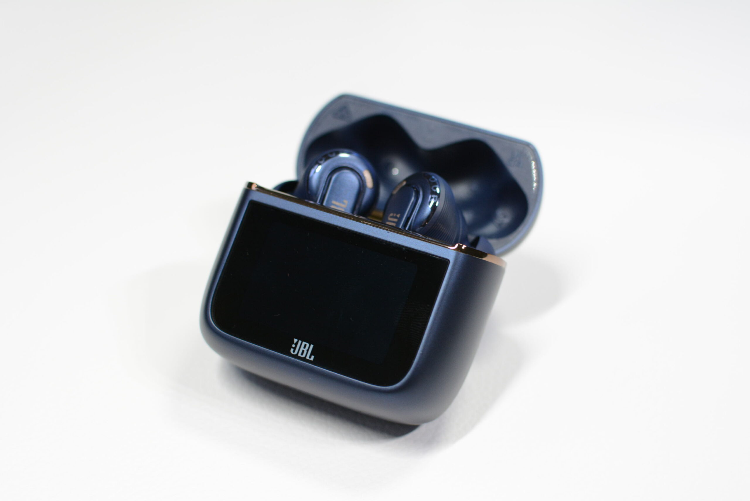 JBL Tour Pro 3